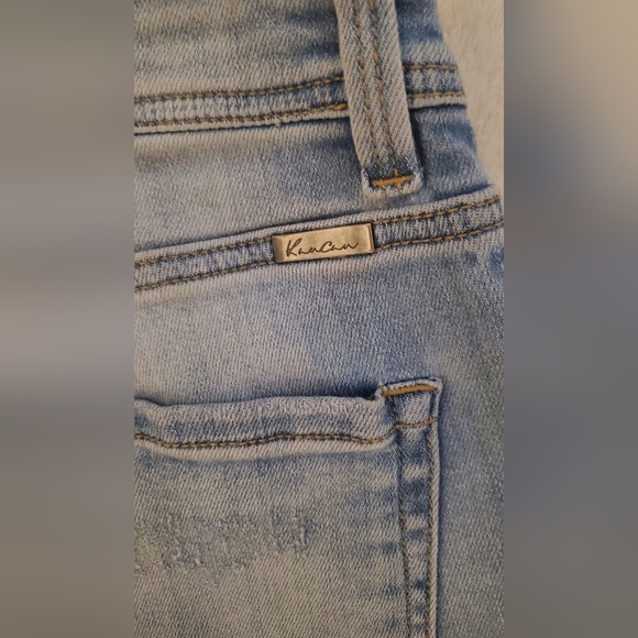 KanCan Frayed Hem Light Wash Skinny Stretchy Ankle Jeans Size 9/28 - Picture 8 of 9